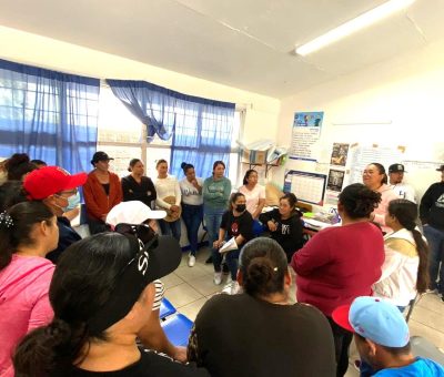 Se firman acuerdos parentales en la Telesecundaria de Los Copales.