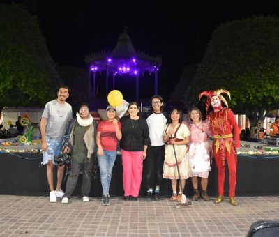 Se presentó El Juego del Cambalachero en Plaza Constitución