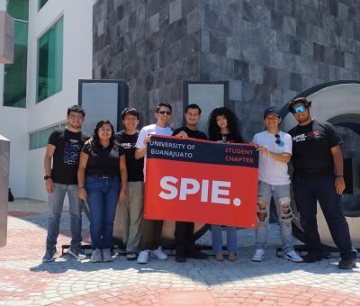 Capítulo Estudiantil SPIE OASIS UG recibe el Premio SPIE Outreach Grant