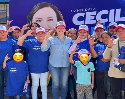 Continúa Cecilia Pöhls visitando puerta por puerta tras 45 días de campaña