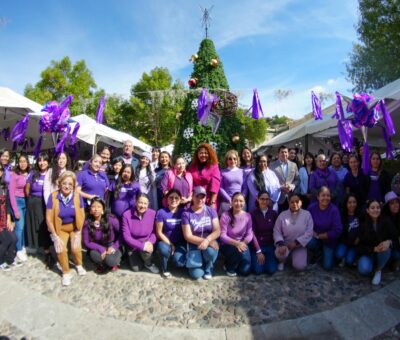 Inaugura Samantha Smith el Bazar Violeta navideño