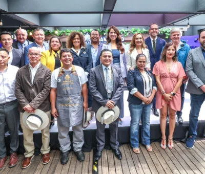 Impulsan turismo en Guanajuato gobernadora Libia Dennise y diputado panista Aldo Márquez