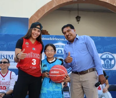 Purísima del Rincón recibe a selección mayor de básquetbol entrenando en la ciudad, y este miércoles en partido