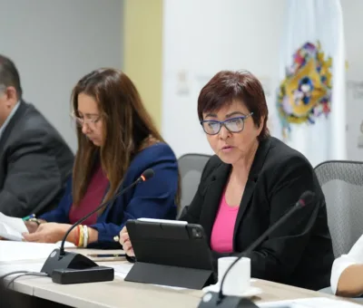 Analizan iniciativas sobre servicio social, emprendimiento digital y movilidad social