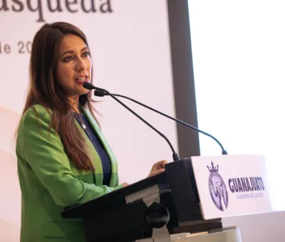 Refrenda Libia Dennise su compromiso con personas buscadoras