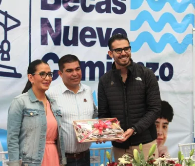 Guanajuato apoya a jóvenes estudiantes en Jaral del Progreso