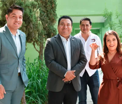 Villagrán recibe formalmente las instalaciones que ocupó el SABES