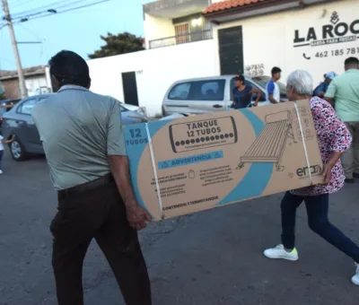 ENTREGAN CALENTADORES SOLARES A FAMILIAS DE IRAPUATO   