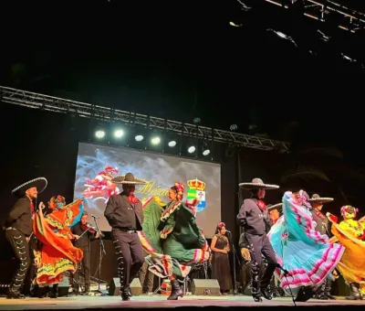 Brilla ballet de Silao en clausura del Festival Folklórico de Extremadura, España
