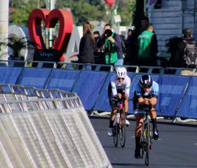 Gana México plata en ciclismo contra reloj, participación guanajuatense en ambas ramas con Heriberto Quiroz y Valeria León.