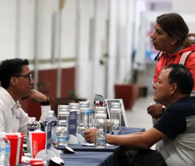 Gobierno de la Gente acerca oportunidades laborales a migrantes guanajuatenses