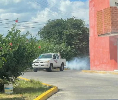 SSG implementa en Moroleón fumigación espacial para combate del dengue