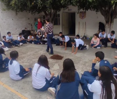 Fomentan conciencia ambiental y agricultura sustentable entre estudiantes guanajuatenses