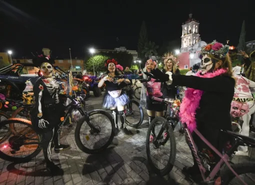 IRAPUATENSES PARTICIPAN EN PASEO CICLISTA “REVIVIENDO TRADICIONES”