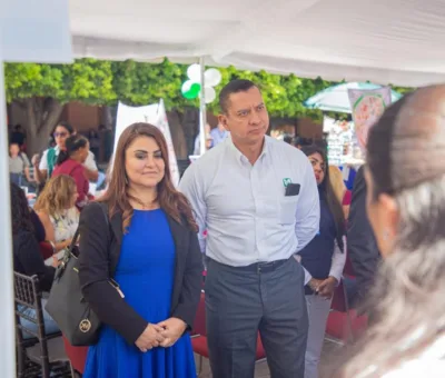 Acerca IMSS Guanajuato sus servicios durante Feria de la Salud CANACO en San Miguel de Allende
