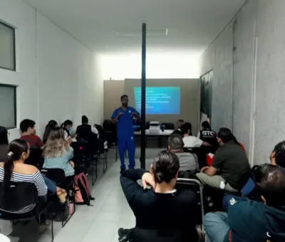 SSG actualiza al personal de CAISES Púrisima sobre los trastornos mentales