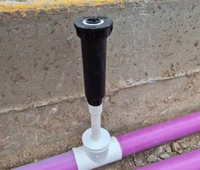 Avanza construcción de línea de agua tratada para riego de parques y jardines