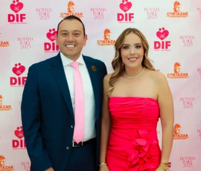 CON GRAN ÉXITO SE REALIZÓ LA BOTANA BAILE EN BENEFICIO DEL DIF MUNICIPAL.