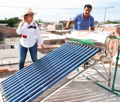 Cinthia Teniente Mendoza visitó la comunidad de Mexicanos