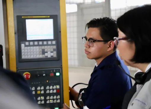 Egresados de CECyTEG logran histórica inserción en el mercado laboral