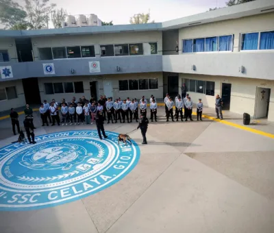 PRESENTAN GRUPOS DE APOYO DE POLICÍA A CADETES