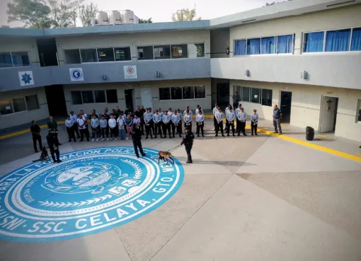 PRESENTAN GRUPOS DE APOYO DE POLICÍA A CADETES
