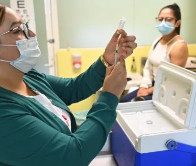 Vacuna IMSS Guanajuato a población para protección contra Virus del Papiloma Humano