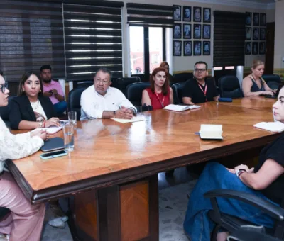 Cinthia Teniente Mendoza da seguimiento al proyecto de Viviendas Bienestar