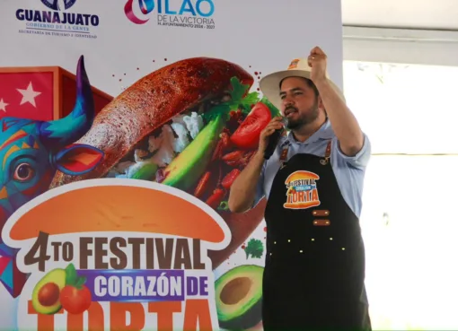 Inaugura Melanie el Festival Corazón de Torta en la nueva Feria de Silao, con maestros torteros, artesanías, Torito, mariachi y Los Negritos Inaugura Melanie el Festival Corazón de Torta en la nueva Feria de Silao, con maestros torteros, artesanías, Torito, mariachi y Los Negritos