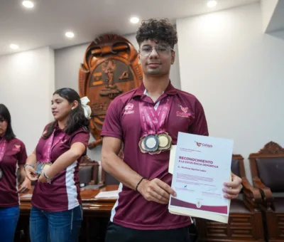 RECONOCE AYUNTAMIENTO DE CELAYA A MEDALLISTAS DE OLIMPIADA Y PARALIMPIDA NACIONAL CONADE 2025