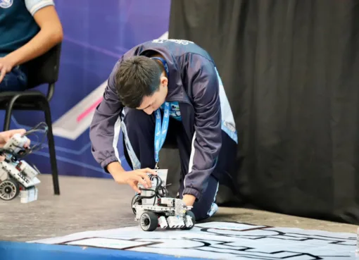 ¡Robótica en acción! CECyTEG rumbo a Shanghái