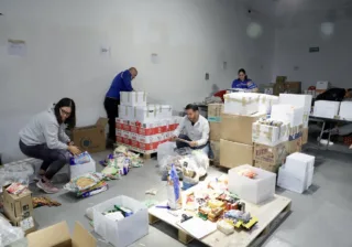 Envían Voluntariado de la Gente y DIF Estatal más de  53 mil artículos en segundo cargamento de ayuda