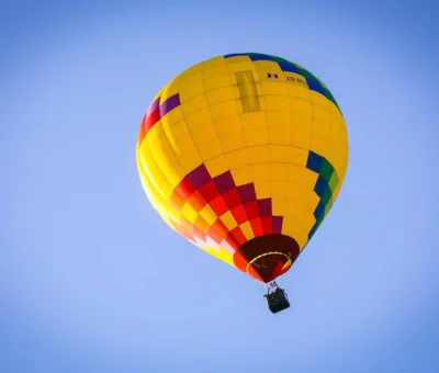 Disfrutan miles de familias del Viernes de la Gente en el Festival Internacional del Globo de León