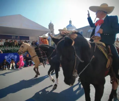 CELEBRAN CON ENTUSIASMO EL 115 ANIVERSARIO DE LA REVOLUCIÓN MEXICANA