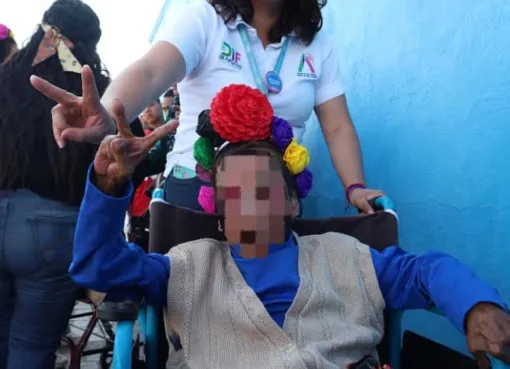 ADULTOS MAYORES DE IRAPUATO REVIVEN TRADICIONES DEL DÍA DE MUERTOS