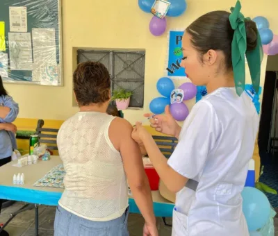 Vacuna IMSS Guanajuato a población contra influenza, COVID-19 y neumococo