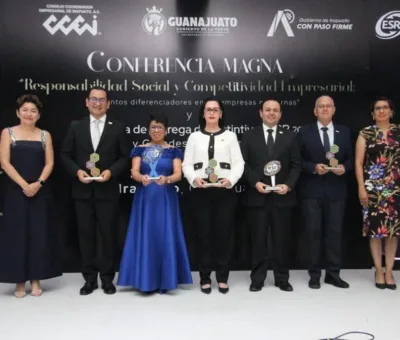 ENTREGAN DISTINTIVOS A EMPRESAS SOCIALMENTE RESPONSABLES