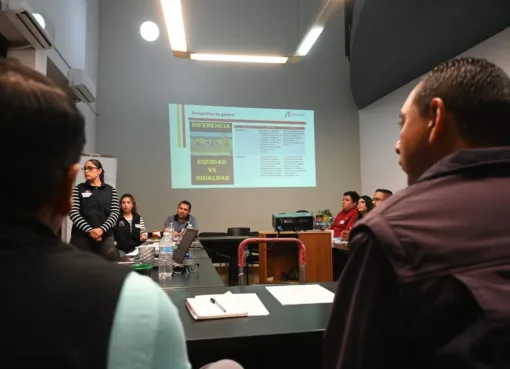 CERTIFICAN A PERSONAL DE VIALIDAD EN TEMAS DE SUSTENTABILIDAD