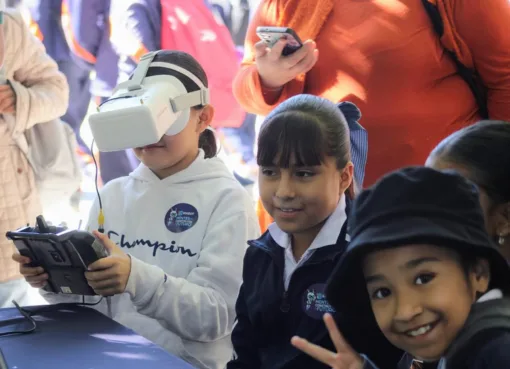 INIVITAN A JÓVENES A SEGUIR TRABAJANDO POR SUS SUEÑOS