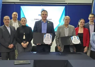 Refrendan IECA y SABES alianza para fortalecer la formación y la capacitación en Guanajuato