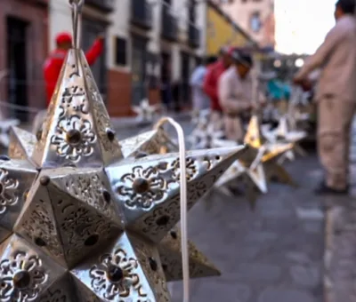 BRILLAN CALLES DE SAN MIGUEL DE ALLENDE ESTE CIERRE DE AÑO, CON SU ESENCIA Y TALENTO SANMIGUELENSES