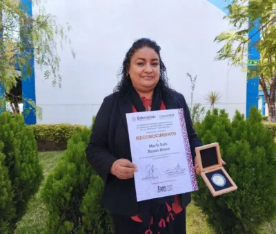 Reconoce SEP a docente de CECyTEG por su innovación y excelencia educativa