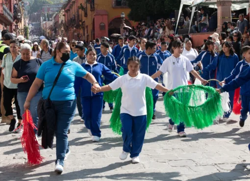 DESFILAN MILES DE SANMIGUELENSES Y REVIVEN ORGULLO REVOLUCIONARIO