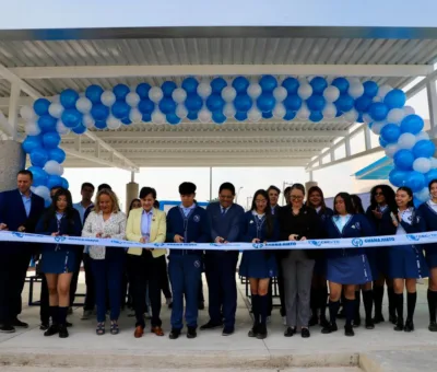 Inaugura CECyTEG cafetería en León III y entrega certificados de competencia laboral
