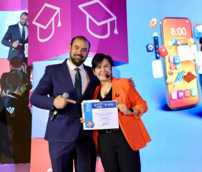 Inspira Esther Medina a estudiantes en el Forum Educativo 2025