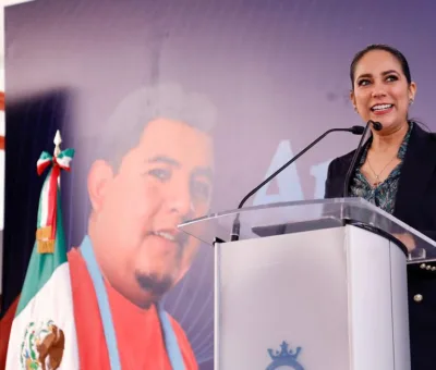 Entrega Gobernadora Libia Dennise Apoyos Económicos para Personas Migrantes de Guanajuato