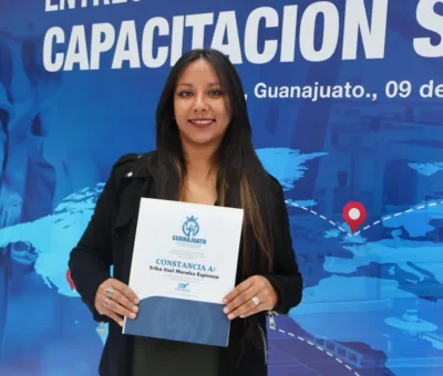 Guanajuato fortalece su capital humano con entrega de constancias a personas capacitadas en el extranjero