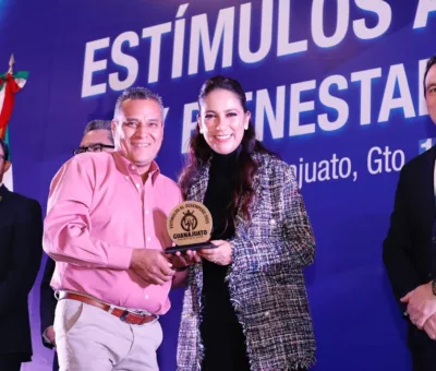 Entrega Gobernadora Estímulos al Desempeño y Bienestar Laboral 2025