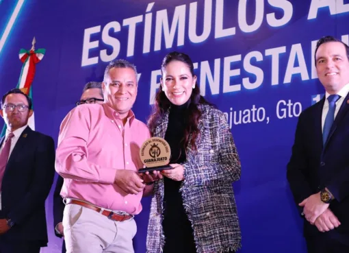 Entrega Gobernadora Estímulos al Desempeño y Bienestar Laboral 2025