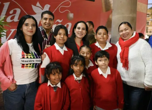 FOMENTAN SANA CONVIVENCIA CON CONCURSO DE PIÑATAS